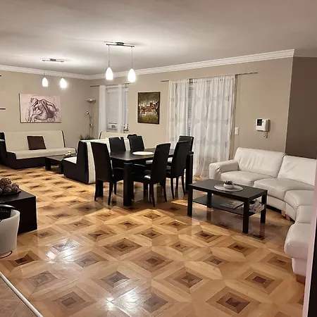 Coco Apartment *